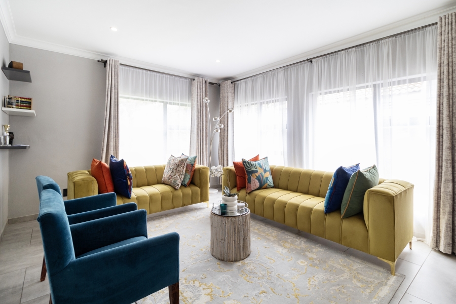 6 Bedroom Property for Sale in WestLake Country Safari Estate North West